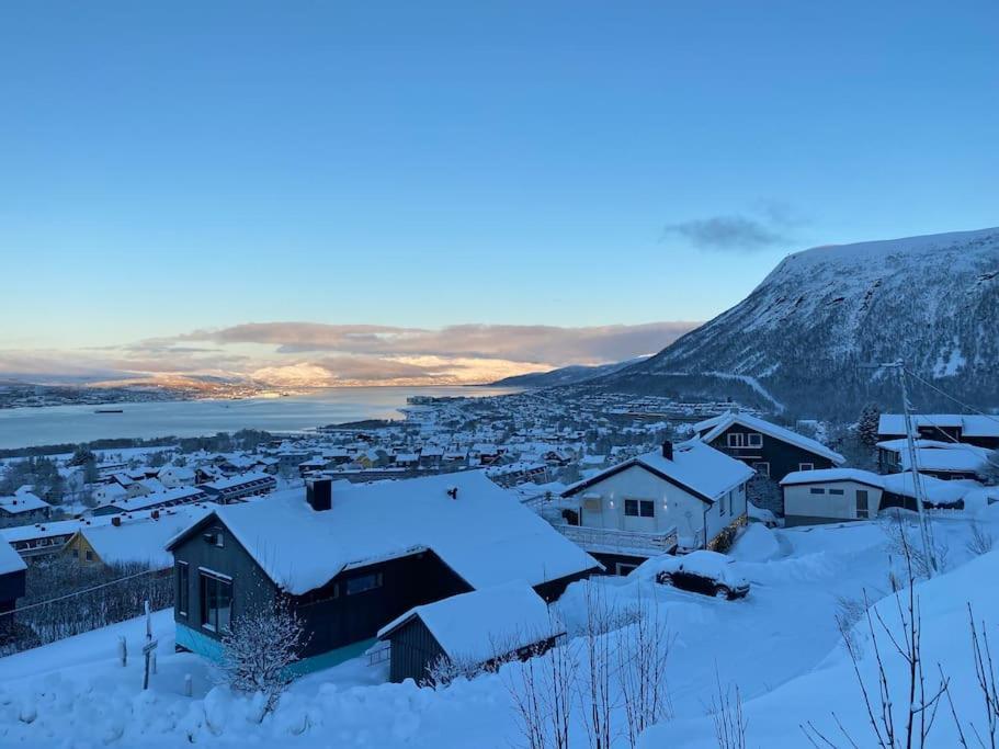 Aurora Apartment Very Close To Cable Car And Sherpatrappa Tromso Luaran gambar